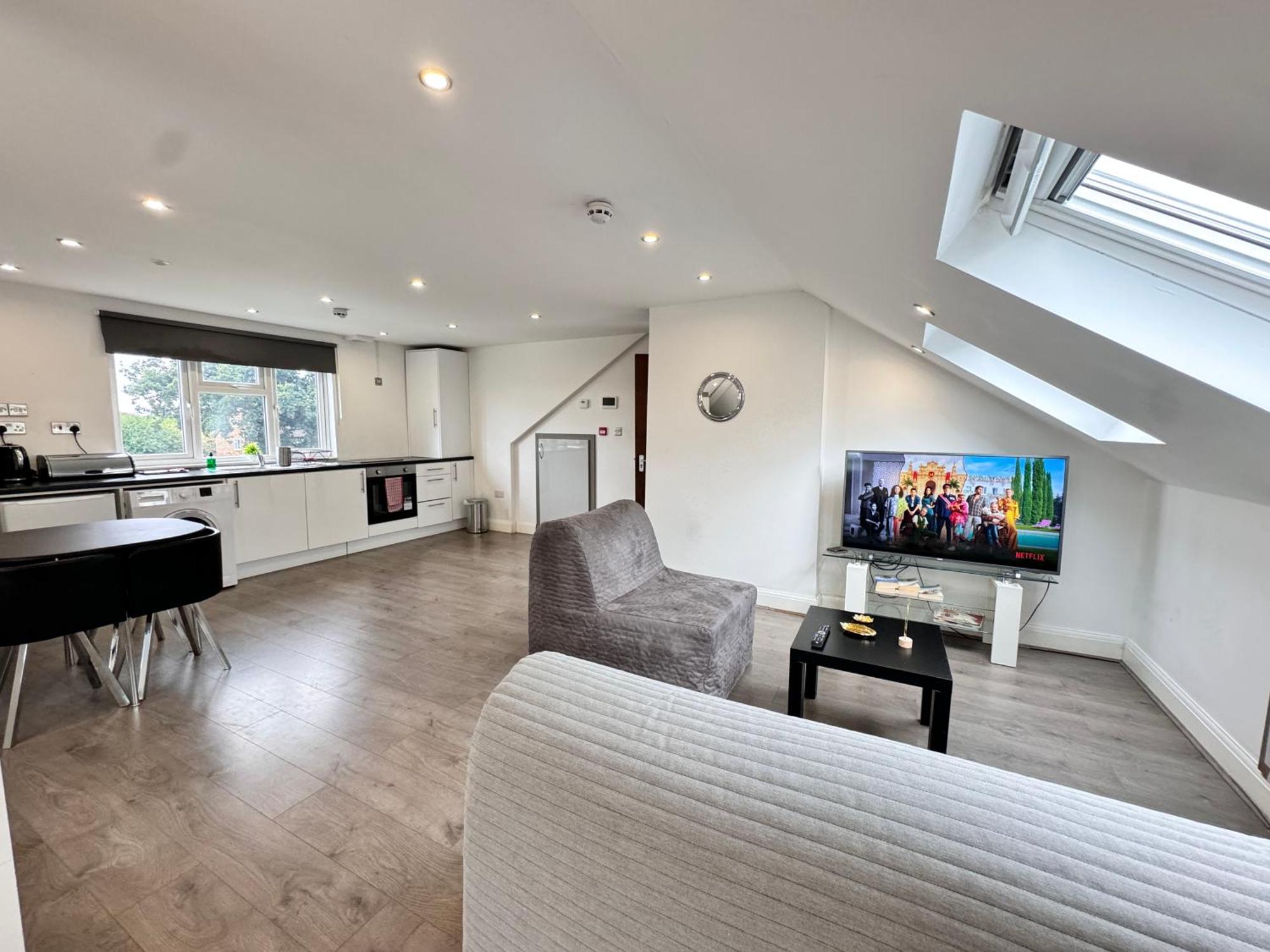 Hatton Apartments Heathrow Airport- Free Parking-Free Underground To And From Heathrow Airport Hatton Cross See Picture-See London Fast Hatton Cross To Central London 30Min מראה חיצוני תמונה